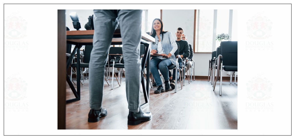 如何在攻读在线MBA课程期间建立校友网络